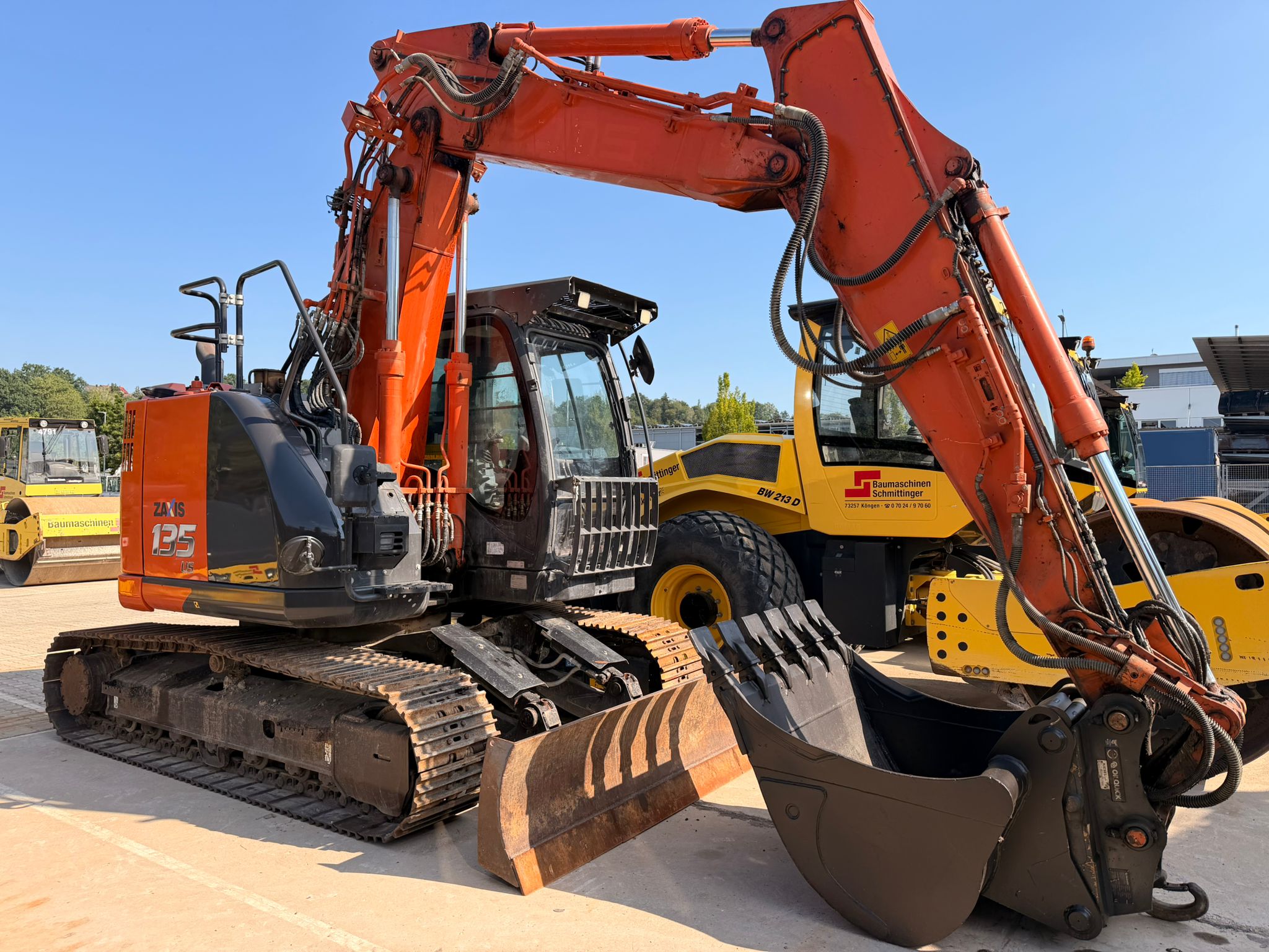 Hitachi Bagger ZX 135 US-7 OQ70/55 16,2 to.